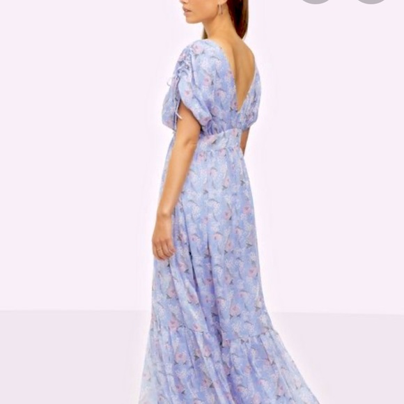 **NWT** Vila, Lavender Floral Maxi Dress w/ Tied Scrunch Sleeves and Tiers - Picture 5 of 5
